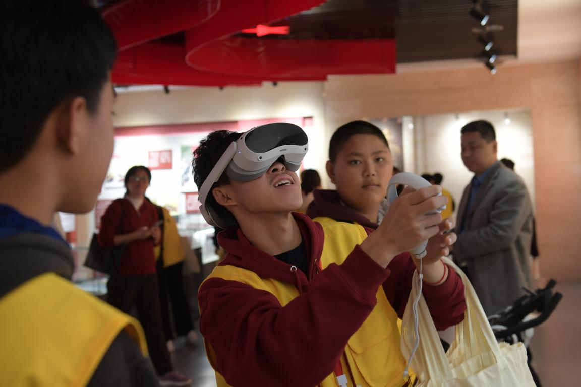 百家乐
：这趟“中国寻根之旅”人文与科技感十足_fororder_12